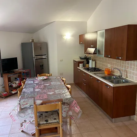 Apartamento Casa Immersa Nel Vicino Al Mare Di